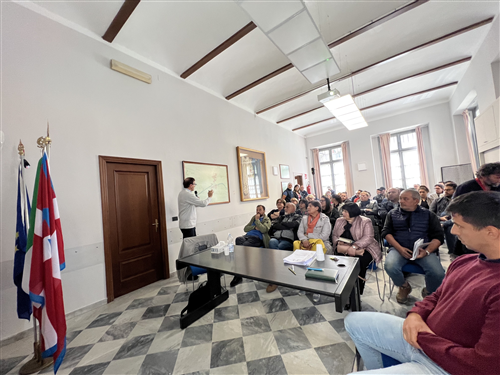Il Comune di Santena incontra i commercianti: confronto aperto sul futuro di Piazza Martiri